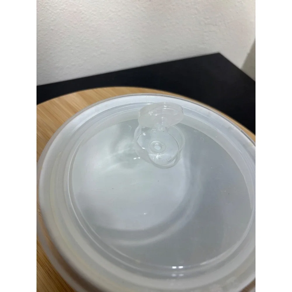 Hello Kitty Round Ceramic Storage Bowl Pressure‎ Vented Lid Sanrio Kitchenware